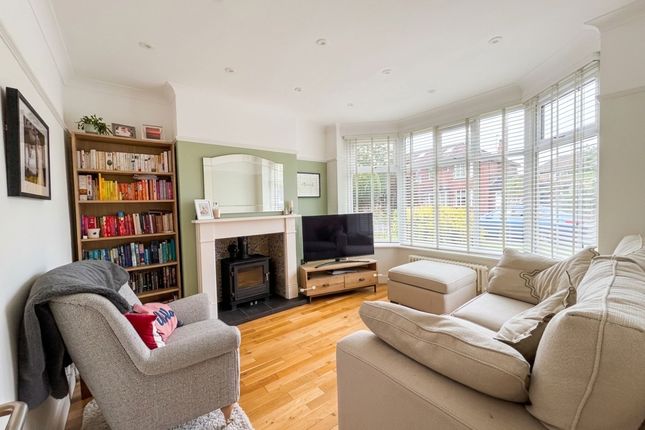 27 Ryecroft Lane, Manchester photo 2