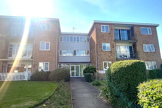Flat to rent in Mackenzie Close, Coventry