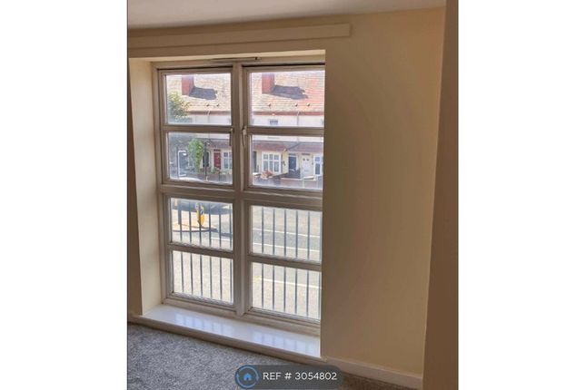 Flat, Stoney Stanton Road, Coventry photo 2