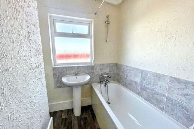55, Barnsley Road, Pontefract photo 4