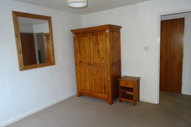 Flat for sale in Miles Court, Wingham, Canterbury