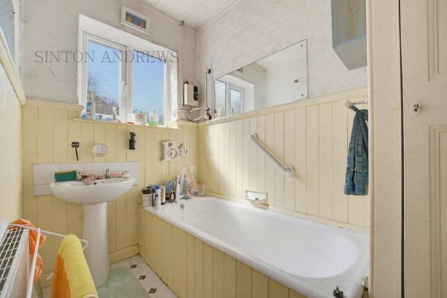 59, Highview Road, London photo 4