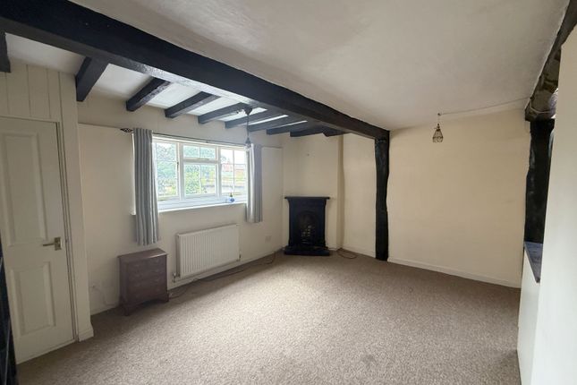 2 Potters Court, 66 Barton Street, Tewkesbury photo 3
