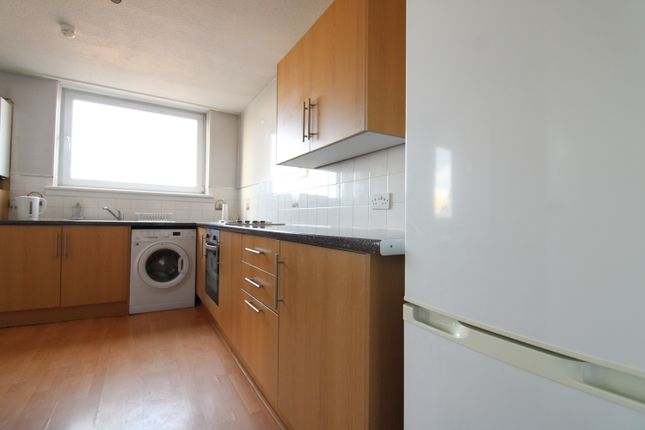 35, Greenock photo 5