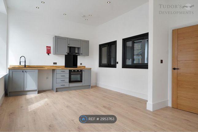 Apartment, Tudor House Bradford Road, Brighouse photo 4