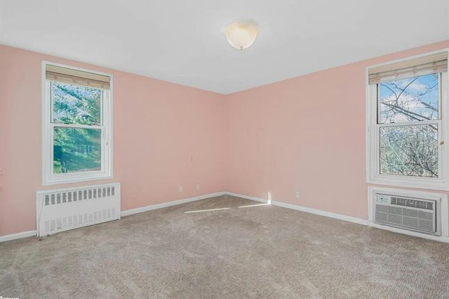Studio for sale in 100 Dehaven Drive 409 In Yonkers, Yonkers, New York, United States Of America