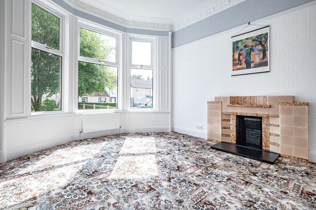 16 Kinloch Avenue, Cambuslang, Glasgow photo 4