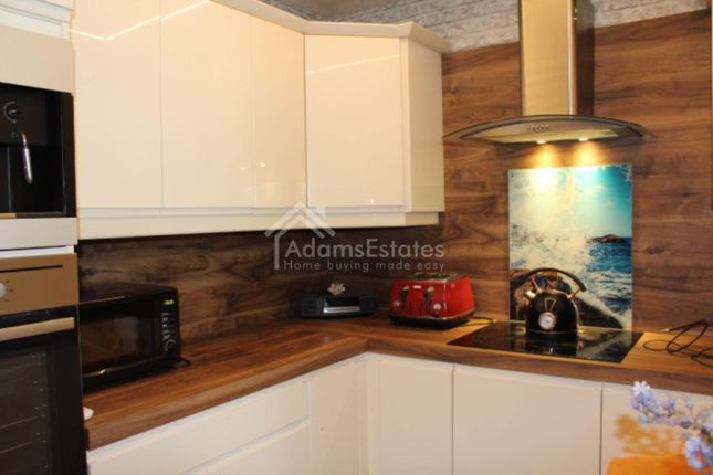 11, Nixon Close, Dewsbury photo 2