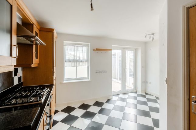 19 Blaisedell View, Bristol photo 4