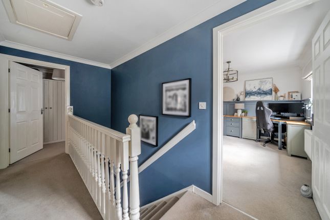 77, Lapwing Way, Alton photo 4