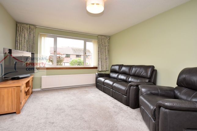 17 Kirkton Place, ELGIN photo 3