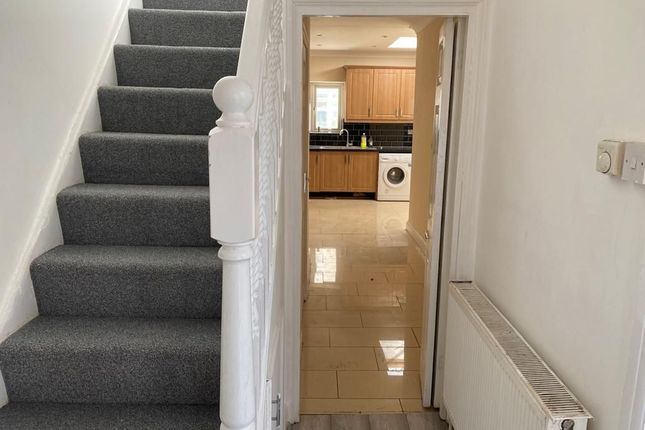 136 Bishops Road, Hayes photo 5