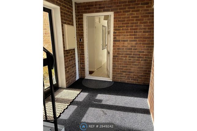 Riverside Close, Kings Langley photo 4