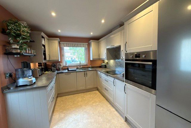 27, Stonehaven Way, Durham photo 5