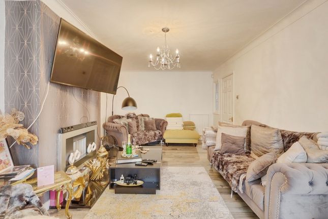 5, Cedar Road, Benfleet photo 4