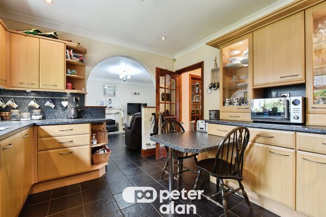 8, Woodland Way, Merthyr Tydfil photo 3