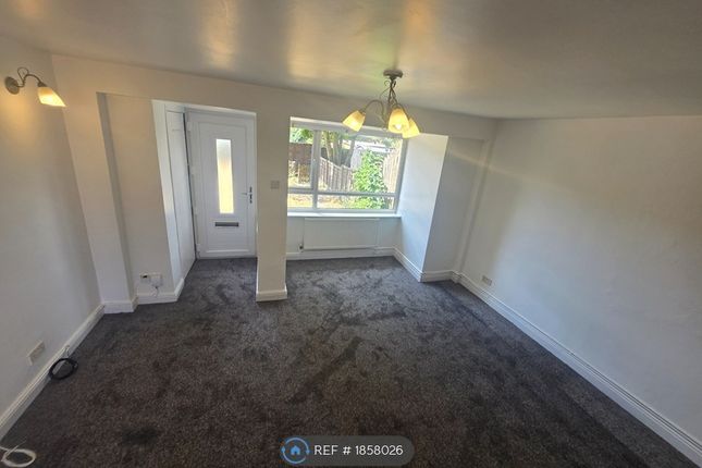 Wedgewood Crescent, Ketley, Telford photo 4