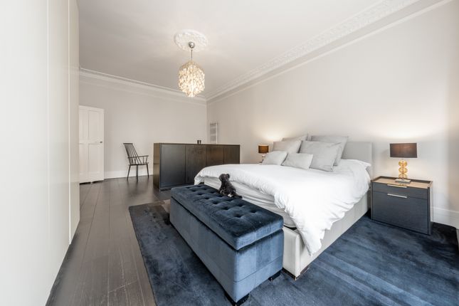 Flat for sale in Clifton Gardens, Maida Vale, London