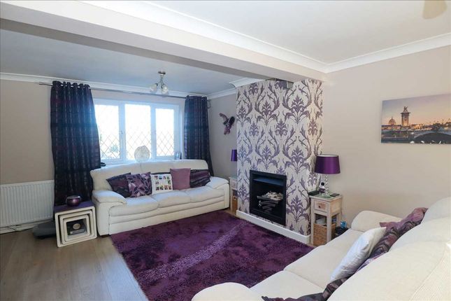 Semi-detached house for sale in Barnfield Close, Old Coulsdon, Coulsdon