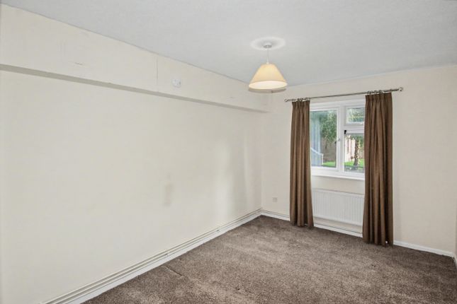 17 Fishers Close, Norwich photo 4