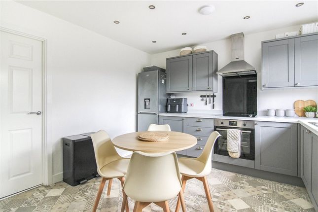 4, West End Drive, Skipton photo 3