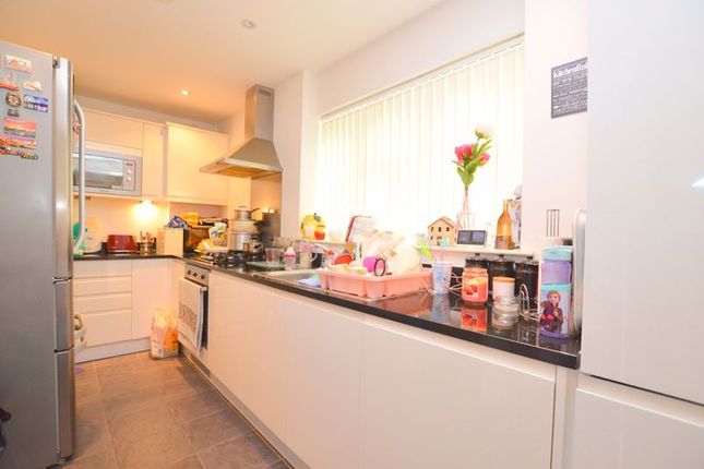 8 Dunford Court, Cornwall Road, Hatch end photo 4