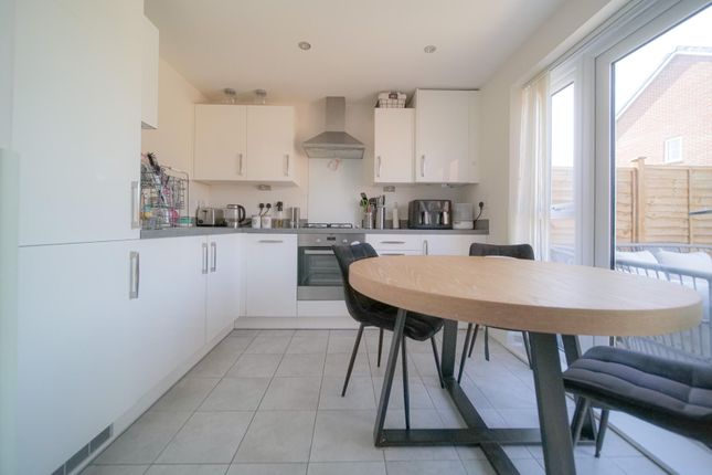 39, Gladstone Road, Melksham photo 2