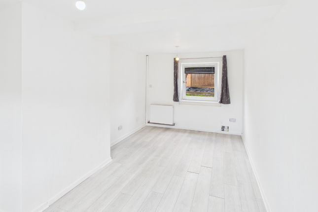 Fintry Crescent, Fintry, Dundee, DD4 9EU, Dundee photo 4