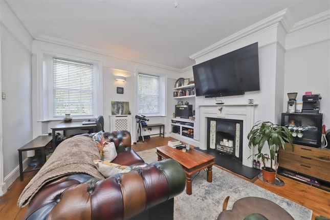 Flat 1, Avenue House, 73 The Green, West Drayton photo 2