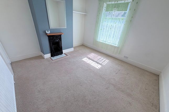 29 Brierley Cottages, Sutton-in-Ashfield photo 3
