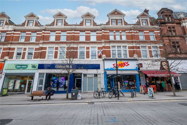 Flat to rent in Bank Buildings, High Street, Willesden, London