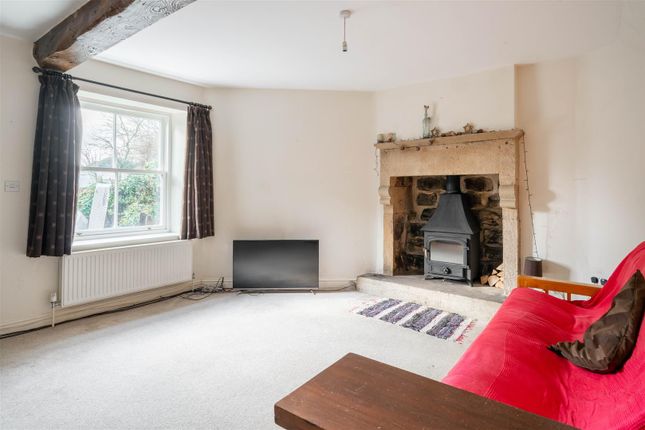 61, The Knoll, Matlock photo 3