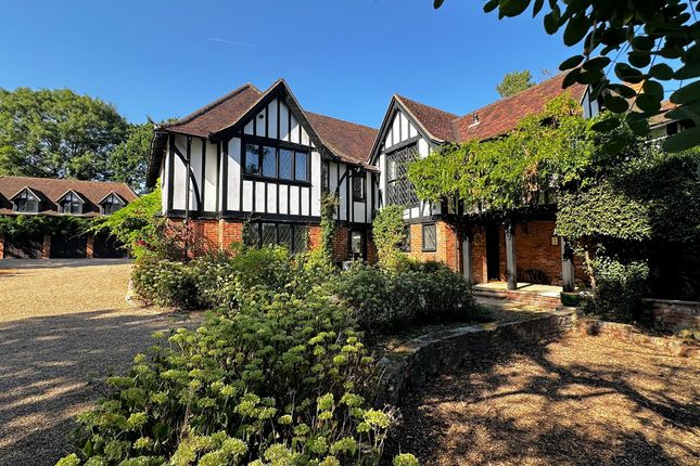 Knoll House, Winter Hill Road, Maidenhead photo 3