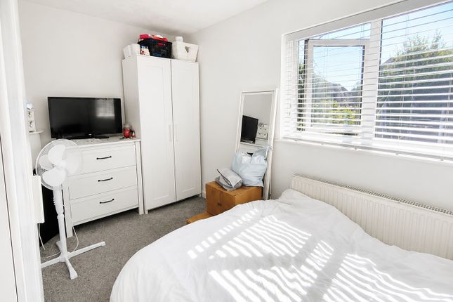 82, Horsea Road, Portsmouth photo 2