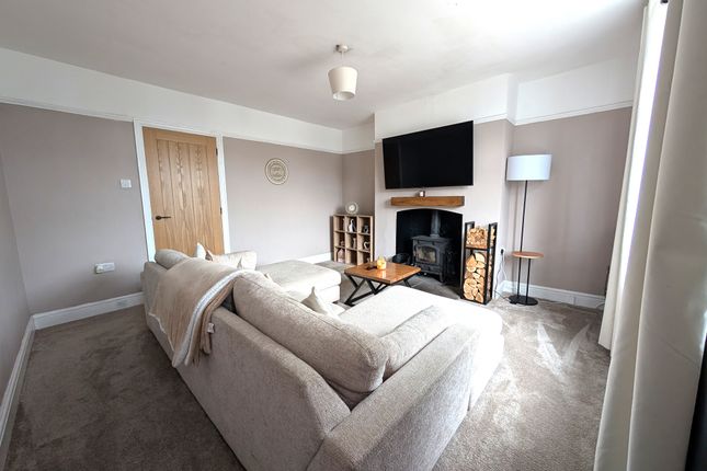 3, Eastwood Street, Barnoldswick photo 3