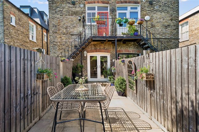 17A,, Ravenstone Street, London photo 4