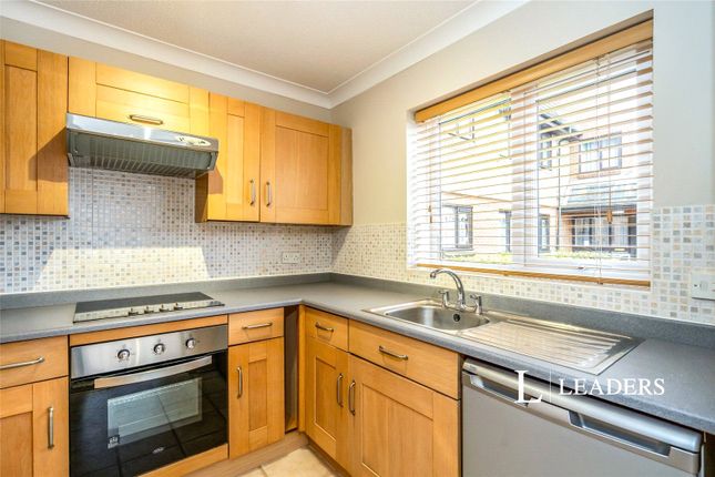 Flat 16, Villa Plage 154-160,, Elmer Road, West Sussex photo 3