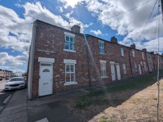 2-bed house on 1 Bourne Street, Bourne Street, Peterlee, SR8, Peterlee, £475/mo