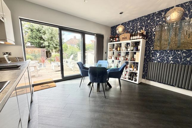 16, Cedar Avenue, Cleveleys photo 4