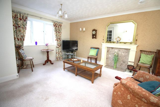 7, Courville Close, Alveston photo 2