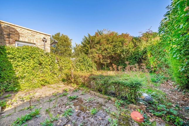 15, Heathfield Road, Acton photo 3