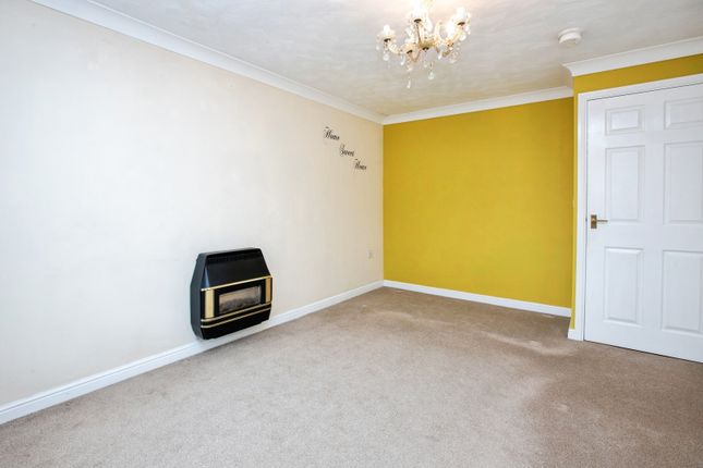 18, All Saints Court, Sutton-in-Ashfield photo 2
