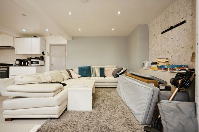 9, Black Swan Lane, Bedfordshire photo 2