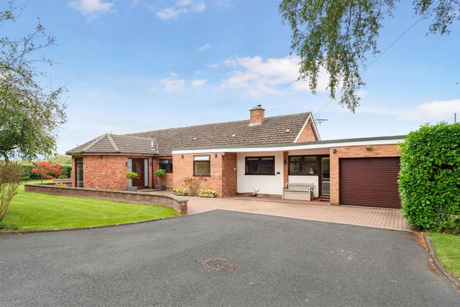 Moreton-in-Marsh bungalows for sale | Buy houses in Moreton-in-Marsh