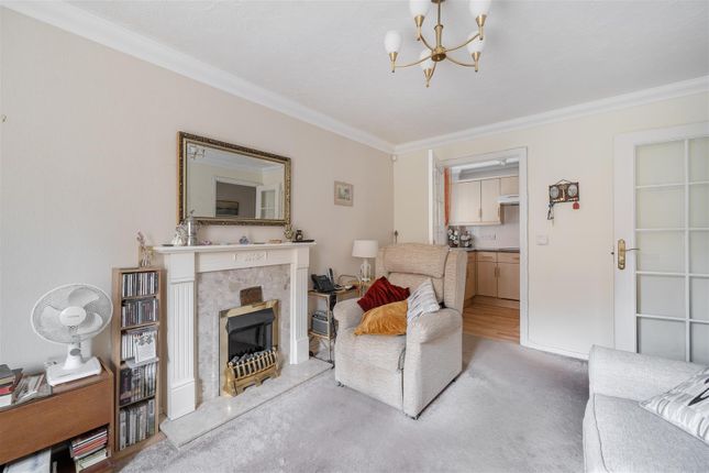 Flat 6, Folly Mill Lodge, Bridport photo 2