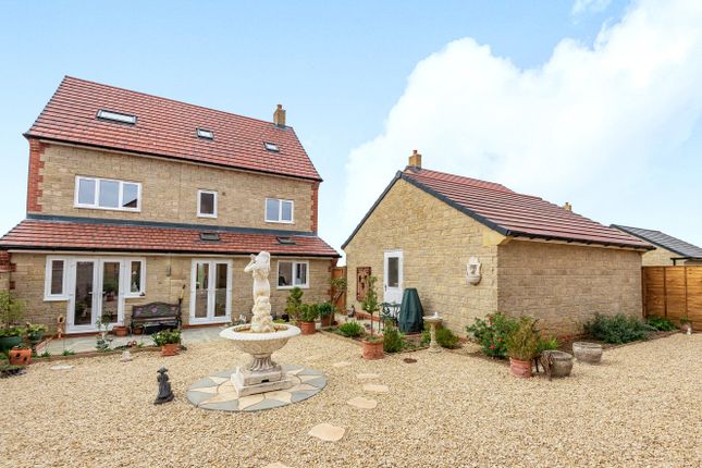 Detached house for sale in King Street, Faringdon, Oxfordshire