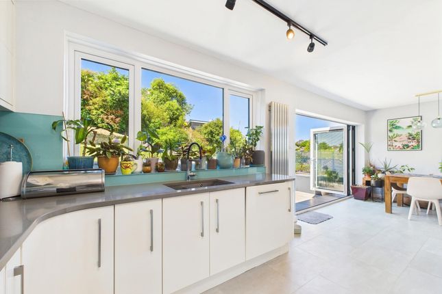 7 Cornacre Road, Torquay photo 3