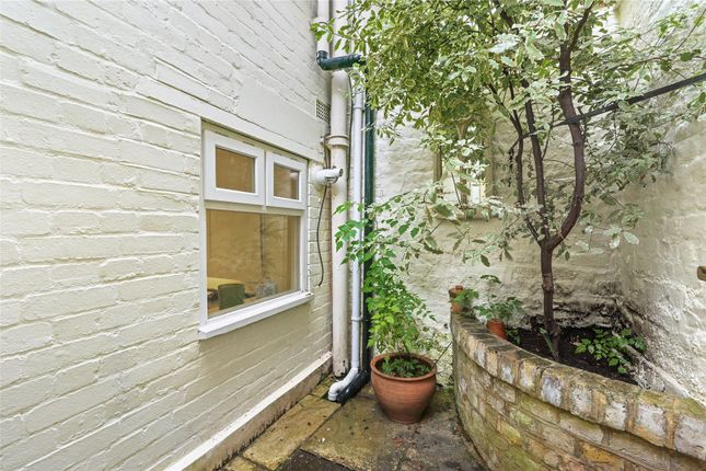 Terraced house for sale in Grosvenor Cottages, Eaton Terrace, London