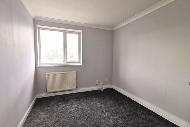 2d Vale Crescent, Knottingley photo 4
