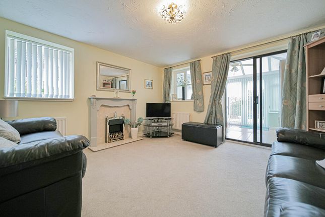 4, Spa Court, Melksham photo 2